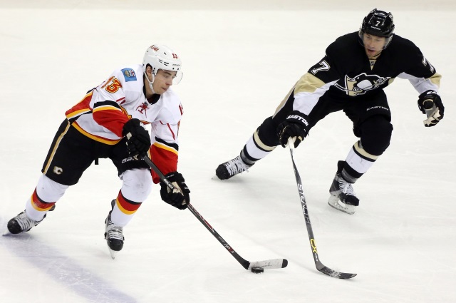 Johnny Gaudreau of the Calgary Flames and Matt Cullen of the Pittsburgh Penguins
