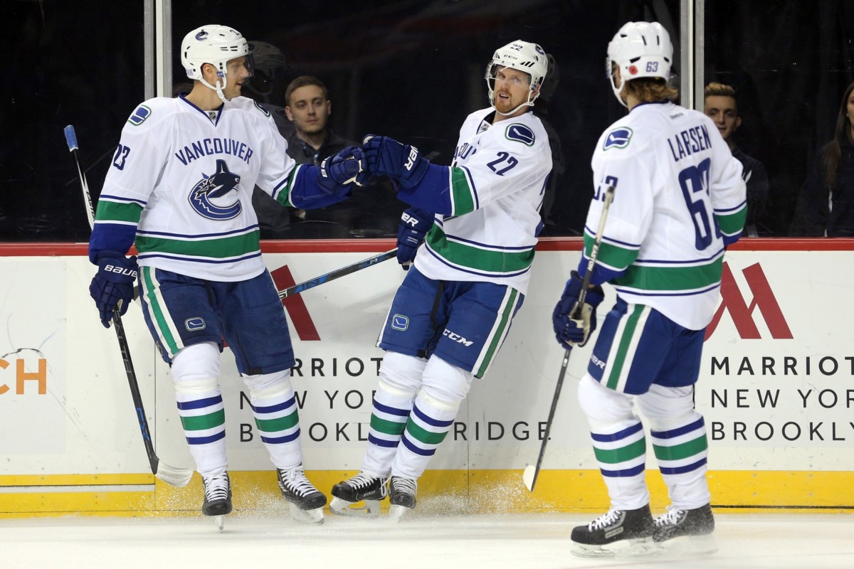 Daniel Sedin and Alex Edler are two of eight Vancouver Canucks who have a NTC or NMC