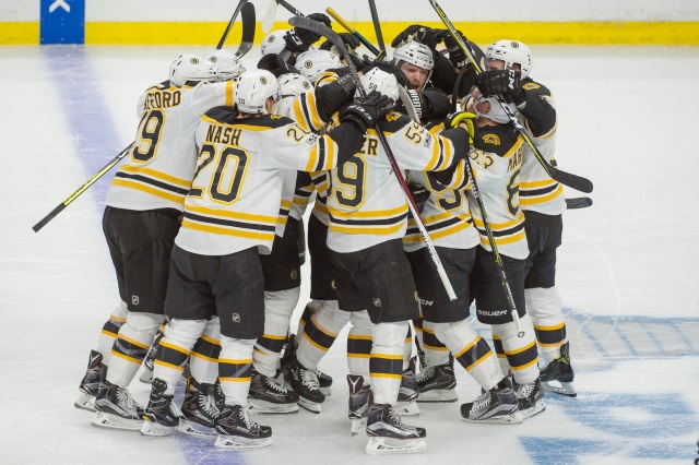 The Boston Bruins beat the Ottawa Senators to extend the series