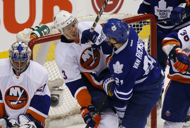 LeBrun can't confirm if the Toronto Maple Leafs offered James van Riemsdyk in a package for Travis Hamonic