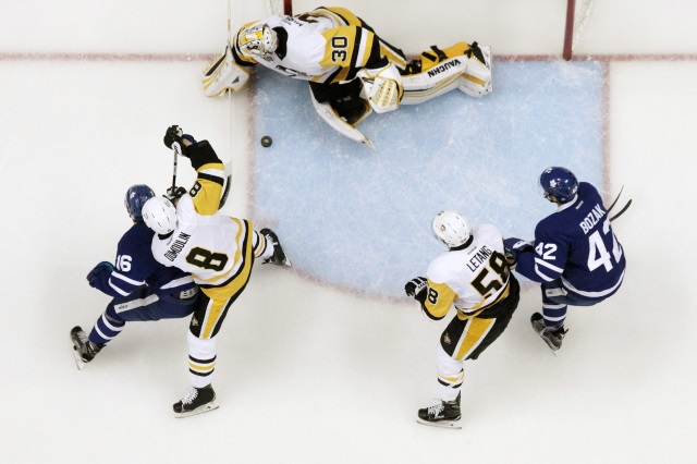 Toronto Maple Leafs center Tyler Bozak could be one potential trade option for the Pittsburgh Penguins