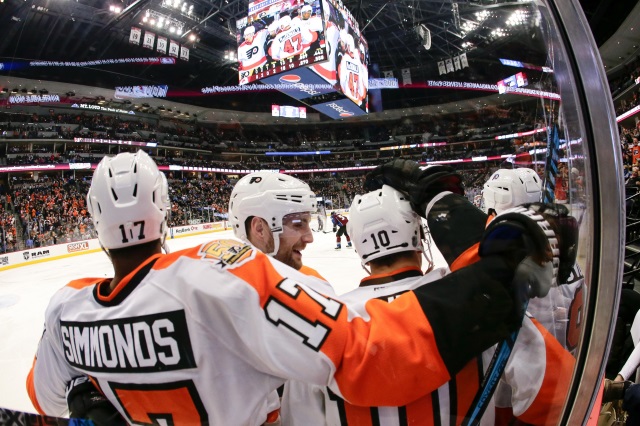 Philadelphia Flyers injury notes on Wayne Simmonds and Ivan Provorov.