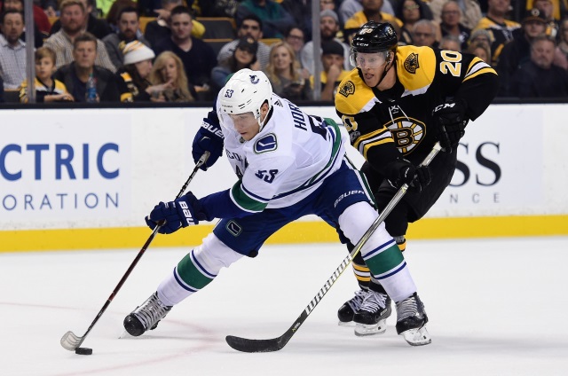 The Vancouver Canucks have been in touch with Boston Bruins pending free agent Riley Nash.