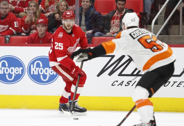 Detroit Red Wings defenseman Mike Green out with a virus