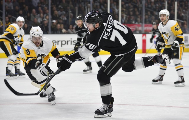 The Los Angeles Kings traded Tanner Pearson to the Pittsburgh Penguins for Carl Hagelin.