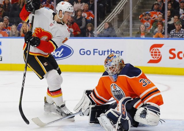 The Calgary Flames are reportedly signing goaltender Cam Talbot.