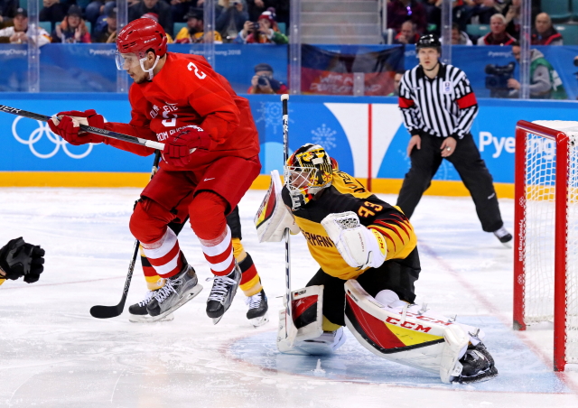 The Ottawa Senators are expected to sign KHL defenseman Artyom Zub