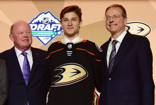 The Anaheim Ducks have signed 2019 first-round pick Trevor Zegras