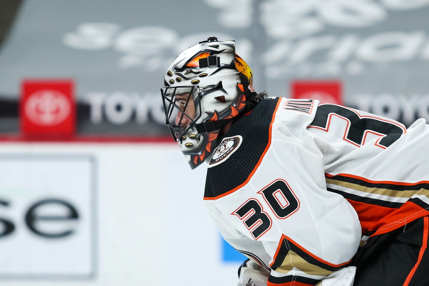 Anaheim Ducks goalie Ryan Miller to retire at end of season