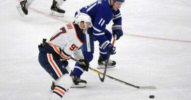 The ball is in the Toronto Maple Leafs court as Zach Hyman nears a deal with the Edmonton Oilers. Free agent forward options for the Leafs.