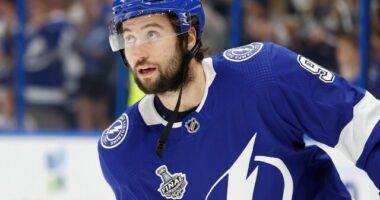 Could the Coyotes-Senators swap centers. Lightning looking for a new home for Tyler Johnson again. Potential Minnesota Wild targets.