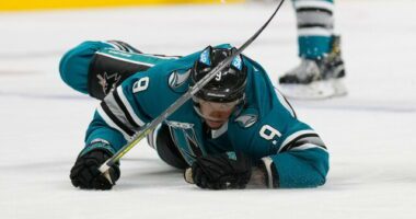 Evander Kane's lack of respect for team rules irked many San Jose Sharks teammates. Now there's the gambling investigation. What will the Sharks do?