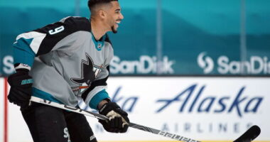 USATSI_15727929_1683It may not be easy for the San Jose Sharks to trade Evander Kane while retaining half his salary. Could a third team get involved?94737_lowres