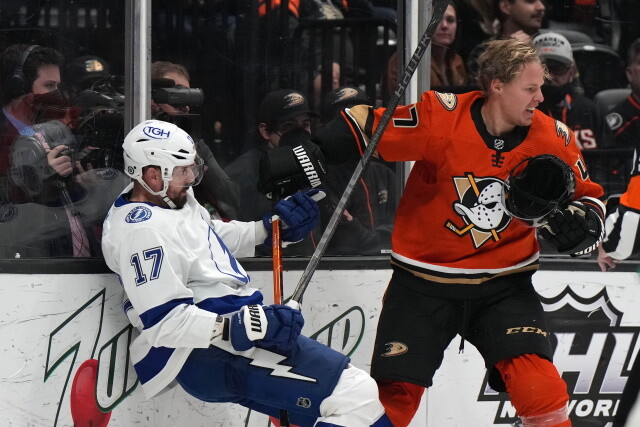 The Florida Panthers to hold Owen Tippett out, still in on Claude Giroux. Hampus Lindholm, Mark Giordano now head the defenseman trade market
