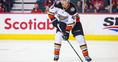 Hampus Lindholm is being held out as the Ducks work on a trade. Avs not giving up on Claude Giroux. Flyers look for a better Panthers offer.