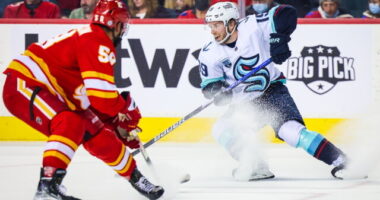 The Seattle Kraken have traded forward Calle Jarnkrok to the Calgary Flames for a 2022 second-round pick (Florida's), 2023 third-round pick and a 2024 seventh-round pick.