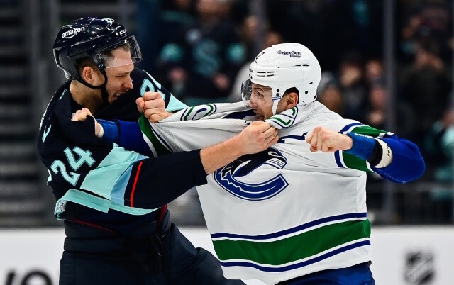 Since they decided to trade Bo Horvat, it makes sense for the Vancouver Canucks to also trade Luke Schenn and not extend him.