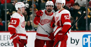 The rumors continue to swirl in the NHL about how the Detroit Red Wings will handle the contracts for Lucas Raymond and Moritz Seider.