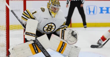 We're a week into training camp and Jeremy Swayman remains unsigned. Did the Boston Bruins fumble Swayman's contract situation?