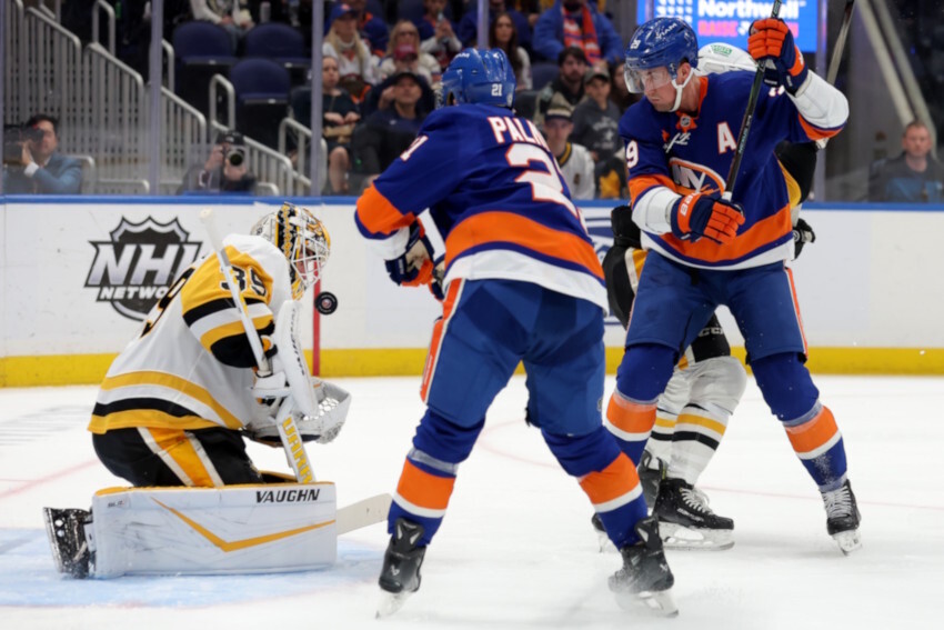 If the New York Islanders are close to a playoff spot at the deadline, hard to see GM Lou Lamoriello selling even though it may be in their best interest to do.